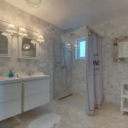 فيلة 83pano Panoramamer لي إيسامبر