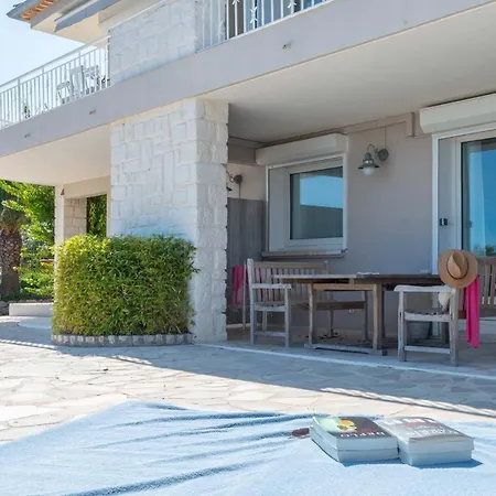 83pano Panoramamer וילה