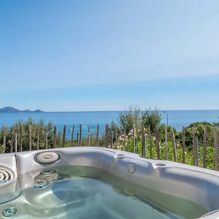 83pano Panoramamer וילה